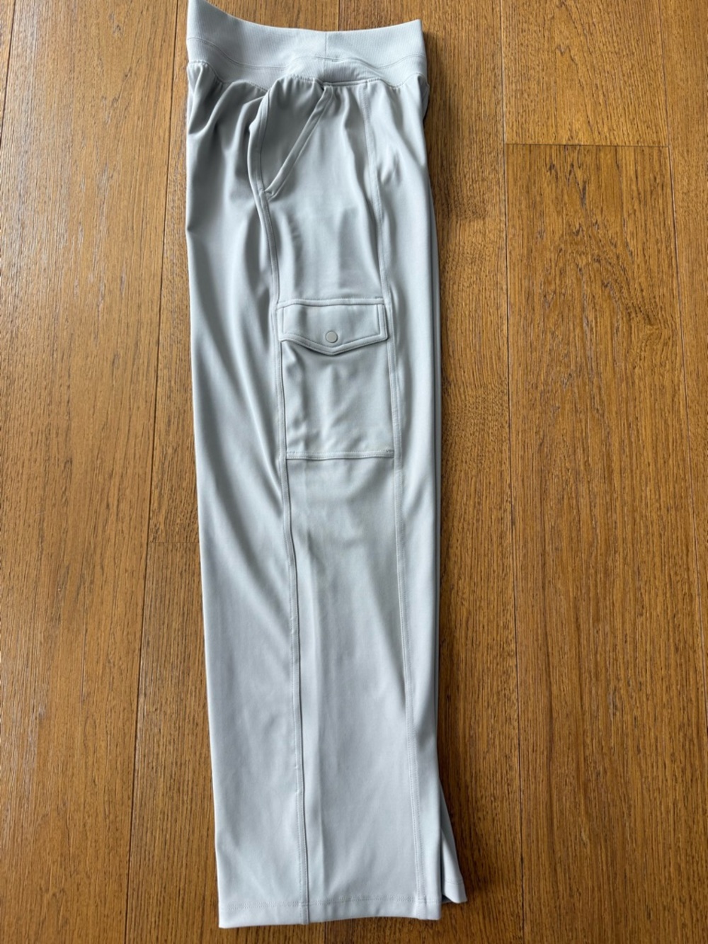 Athleta Venice Cargo Wide Leg Cargo Pants in Light Tan - Picture 3 of 10